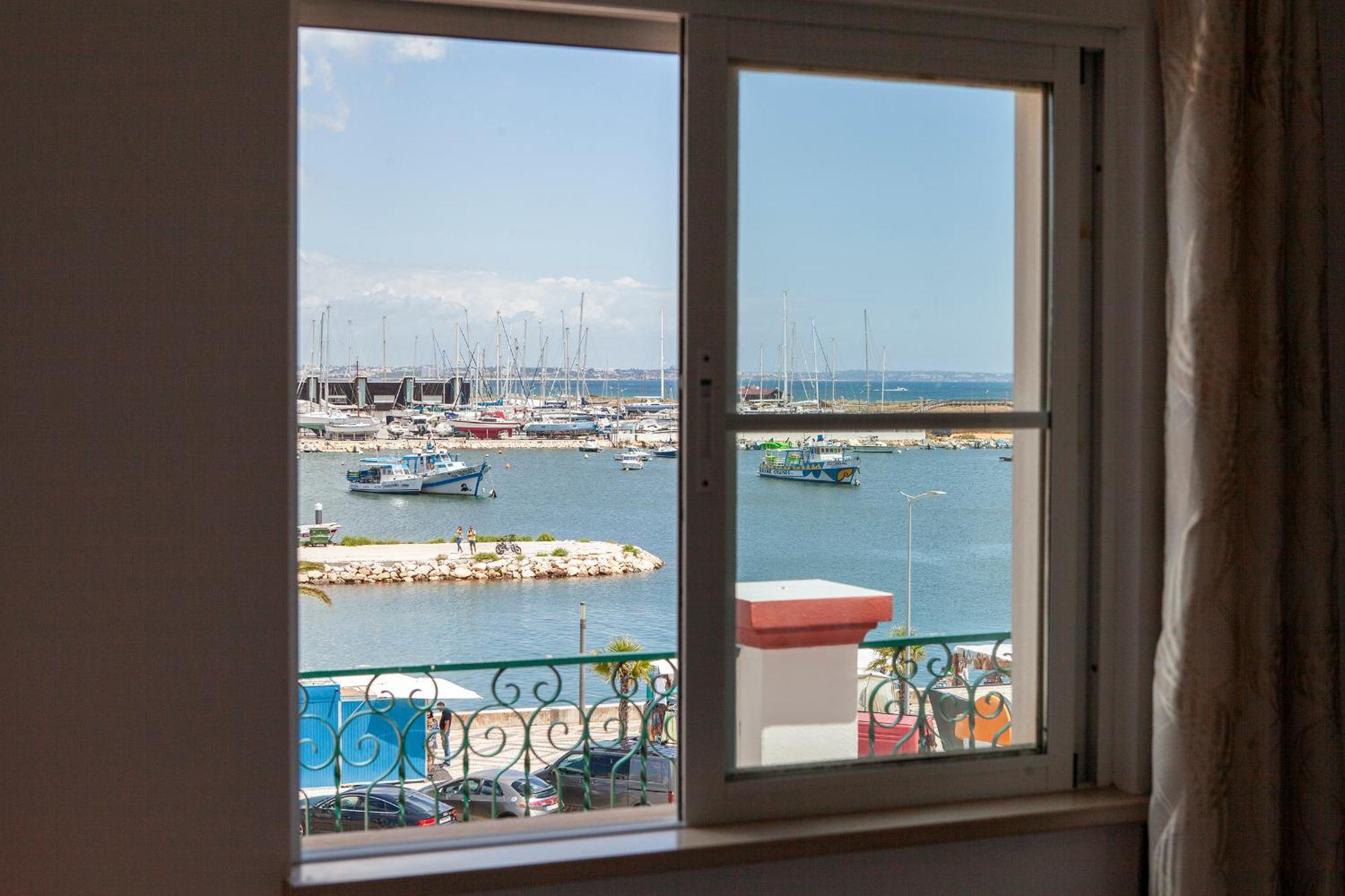 B37 - City Central Door Apartment Lagos Buitenkant foto